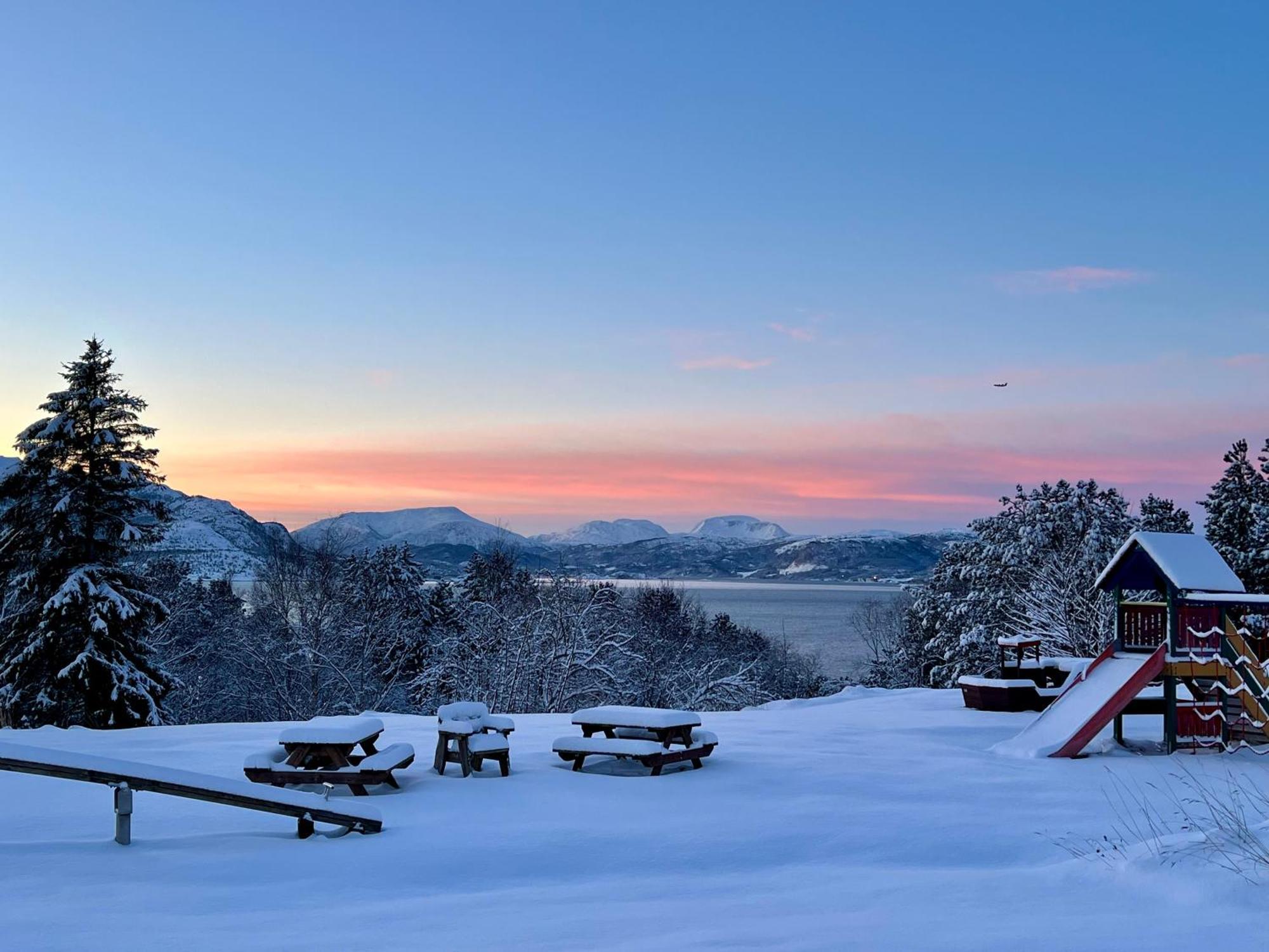 Appartement Wake Up To A Beautiful View And Smell Of The Sea à Kristiansund Extérieur photo